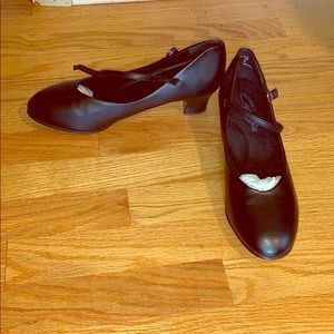 Capezio black dance shoes